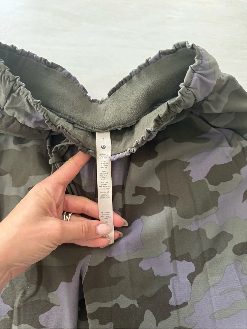 LULULEMON • Keep Moving Pant 7/8 High-Rise Heritage 365 Camo Dusky Lavender Mult